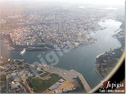 brindisi visto dall'alto