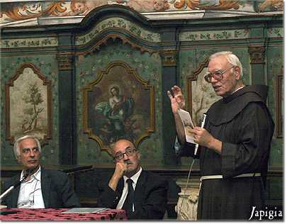 Da sinistra: il Prof. L. Galante, il Sindaco Dr. A. Caiaffa e Padre L. De Santis.