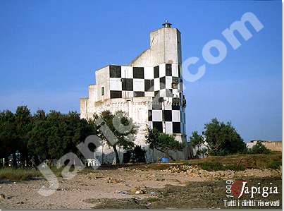 il faro di torre san giovanni