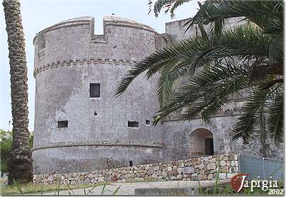 andrano, il castello