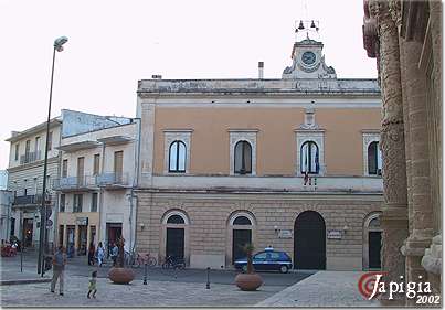 campi salentina, la piazza