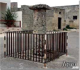 Giuliano, il menhir