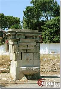 lecce antica fontana