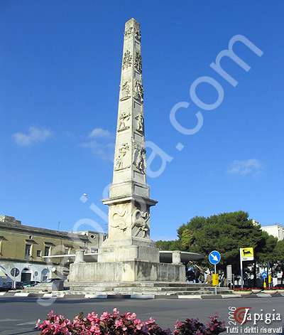 lecce: l'obelisco