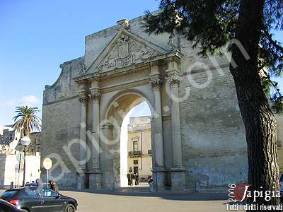 lecce: porta napoli