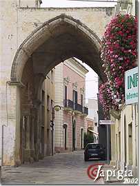 matino, arco della piet