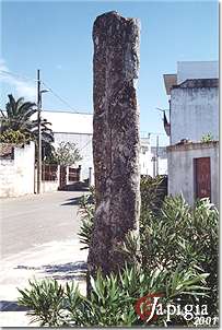 minervino il menhir croce a cocumola