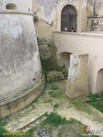 Fotorassegna: Acaya la citta` fortificata