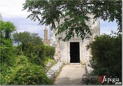 la chiesa di san pietro mandurino